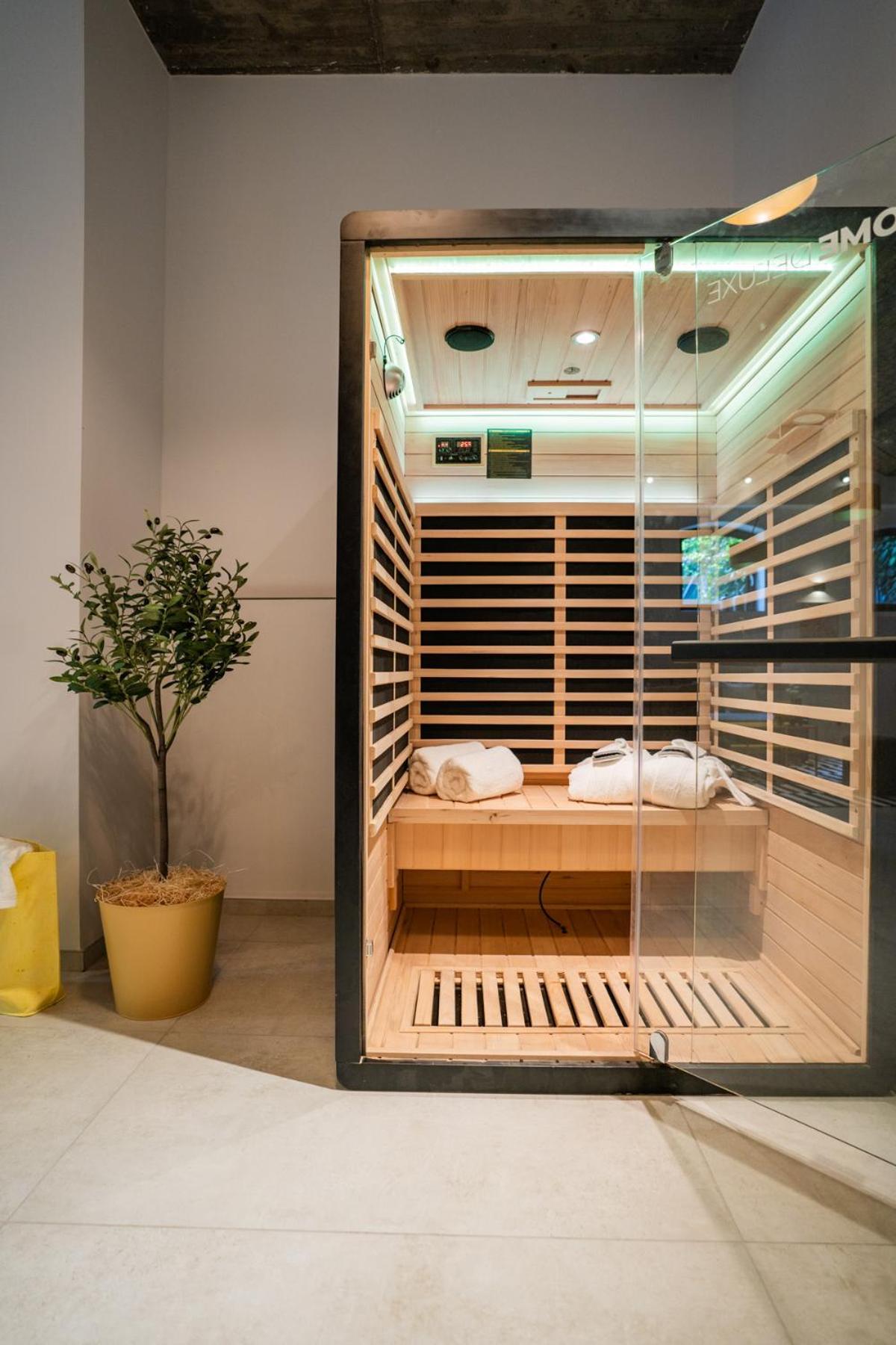Apartment Luxurioeses 100m2 Loft Mit Sauna & Parkplatz - Platz Fuer 4 Personen *